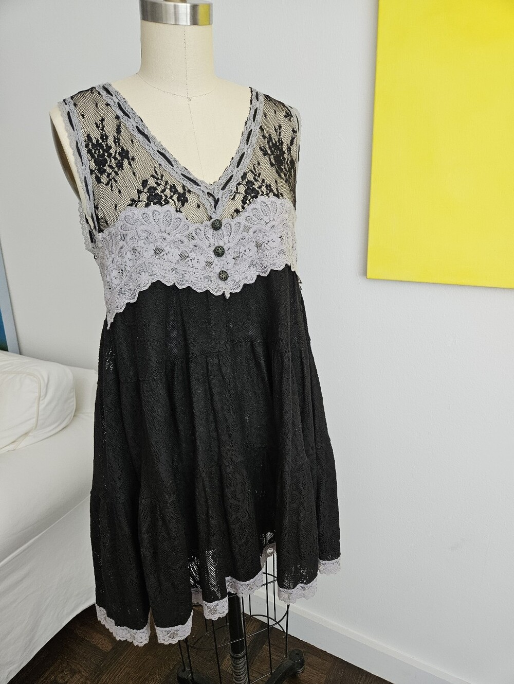 Black Lace Overlay V-Neck Dress. Empire Cut. Size M